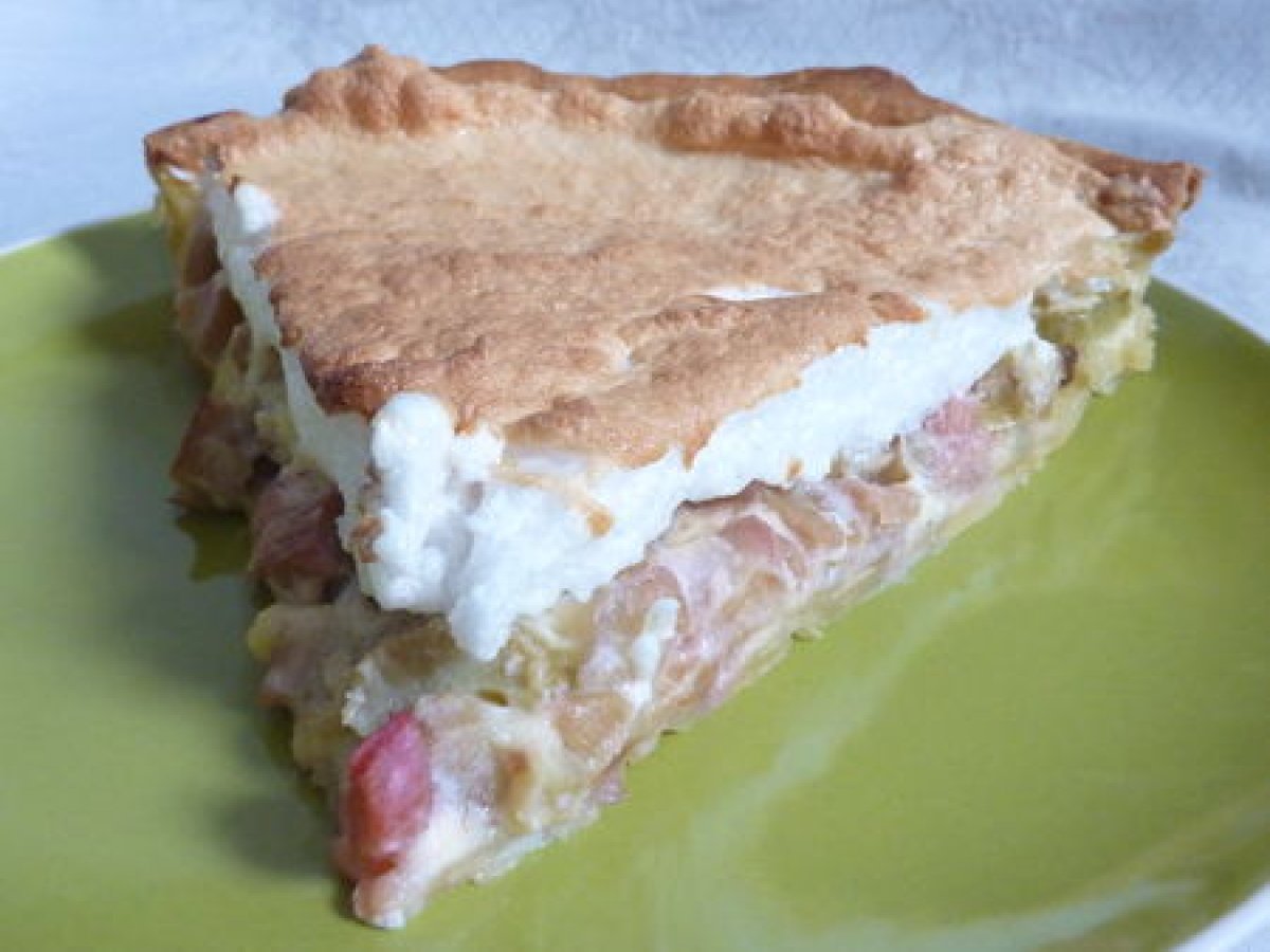 Tarte A La Rhubarbe Meringuee Cyril Lignac