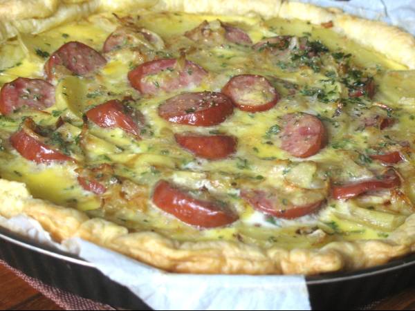 Tarte à la saucisse fumée