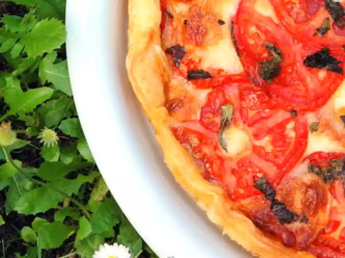Tarte à la tomate, basilic & mozzarella