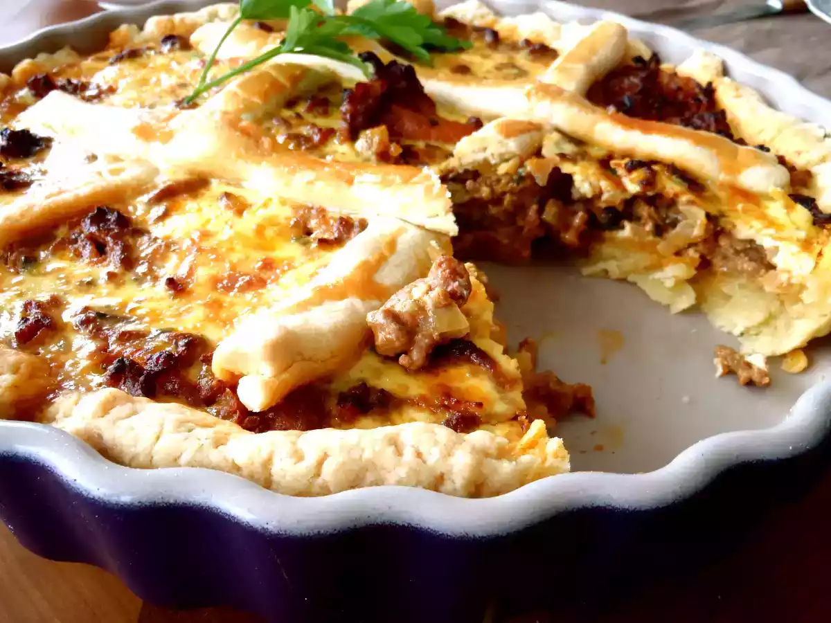 TARTE A LA VIANDE, ROQUEFORT ET CHANTERELLES