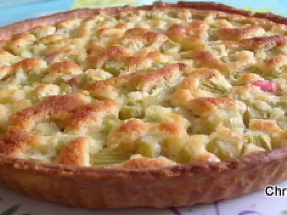 Tarte amandine à la rhubarbe