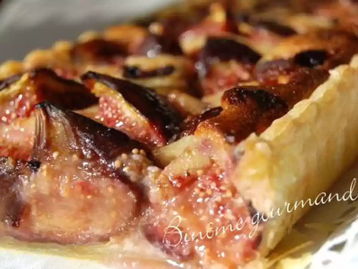 Tarte amandine aux figues fraîches et aux épices