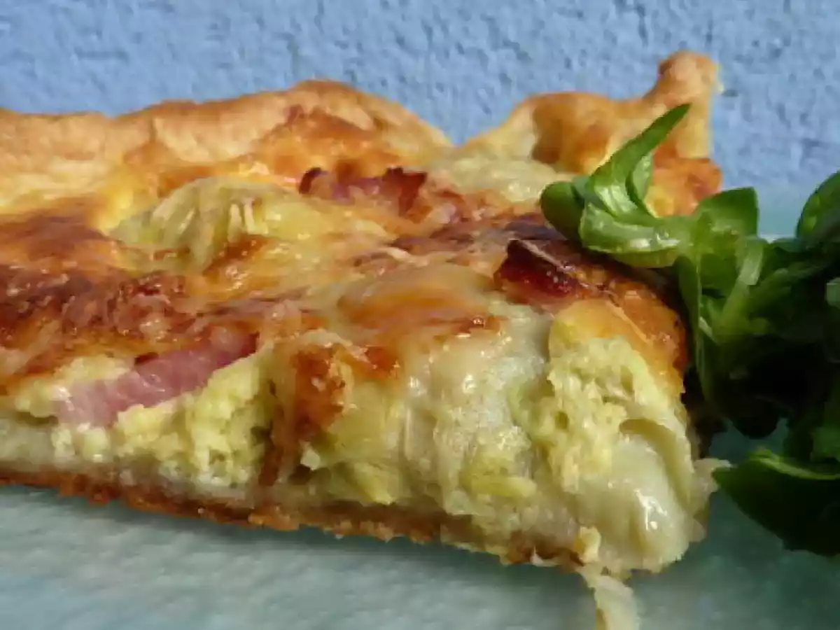 Tarte artichauts, comté et lardons