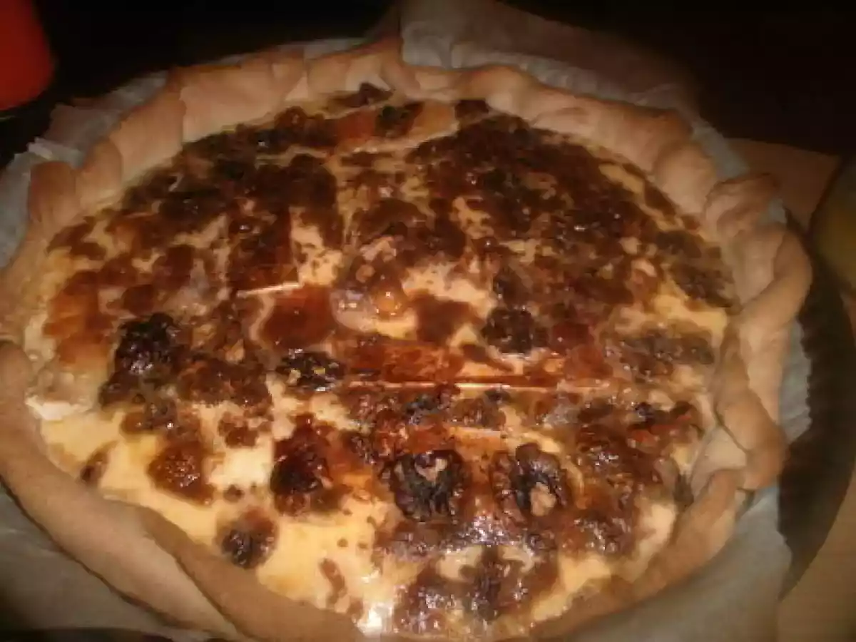 Tarte au brie et aux noix