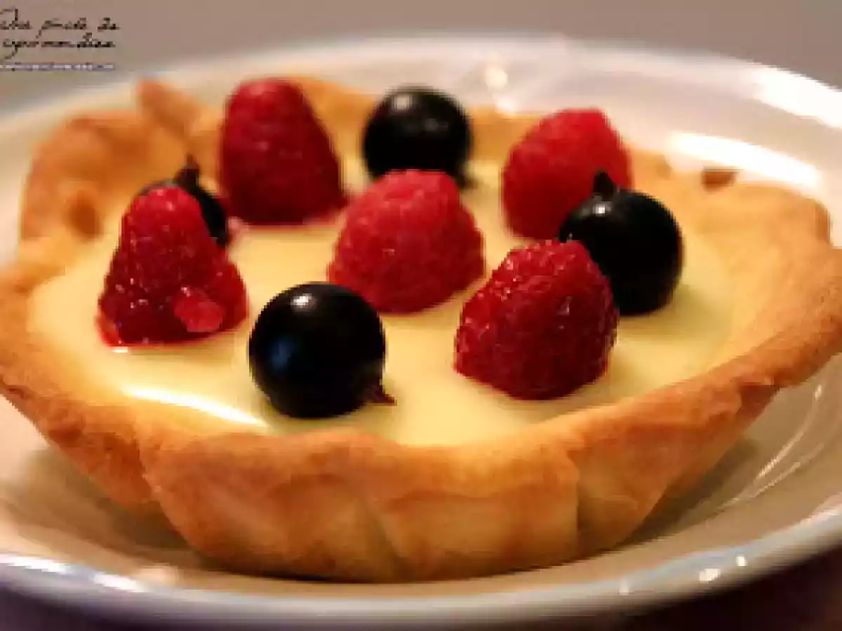 Tarte au chocolat blanc, à la framboise et au cassis. - photo 3