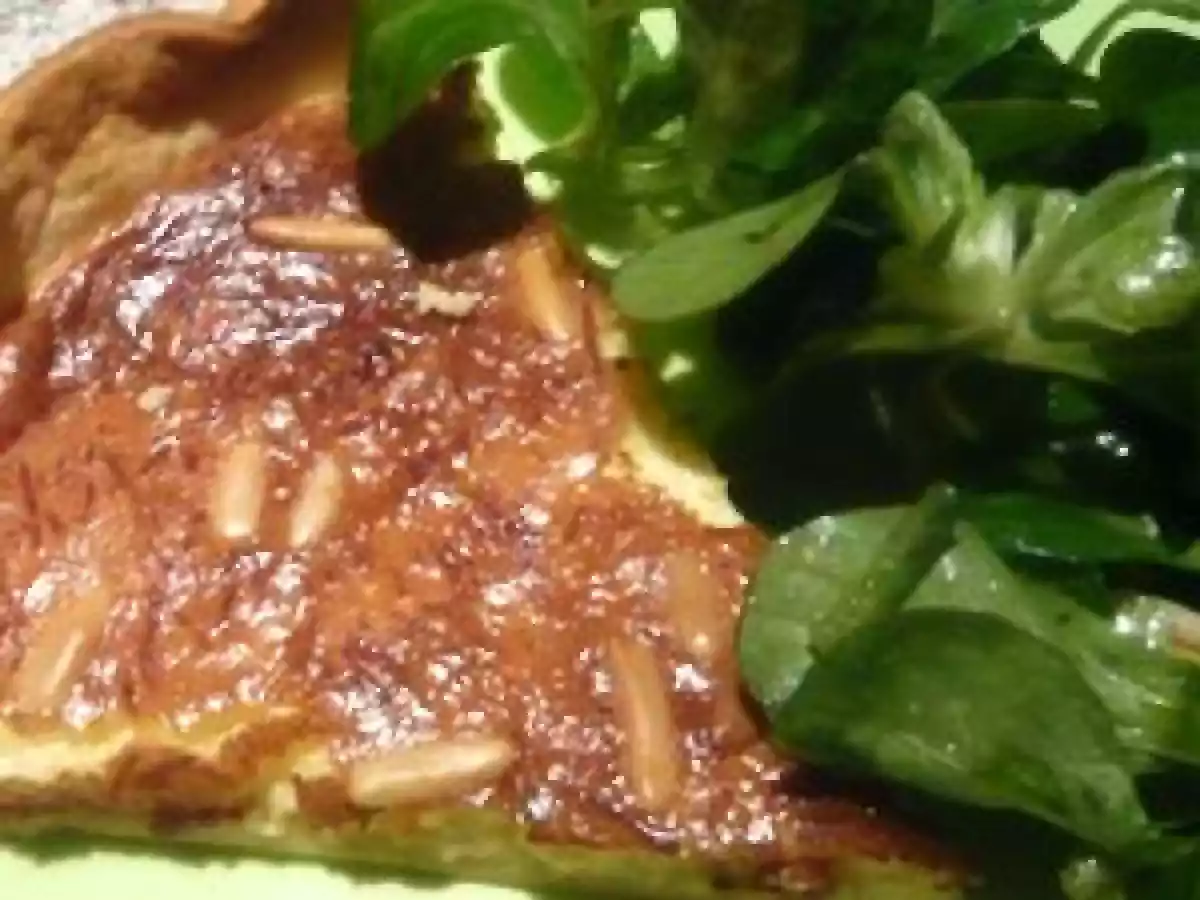 Tarte au comté, miel et pignons de pin, et sa salade au miel ! - photo 2