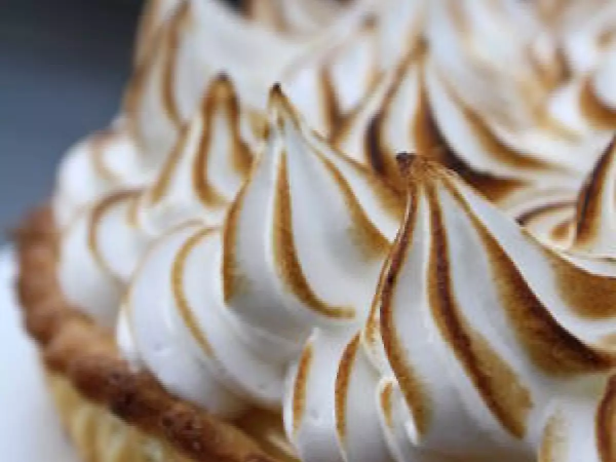 Tarte au pamplemousse rose meringuée