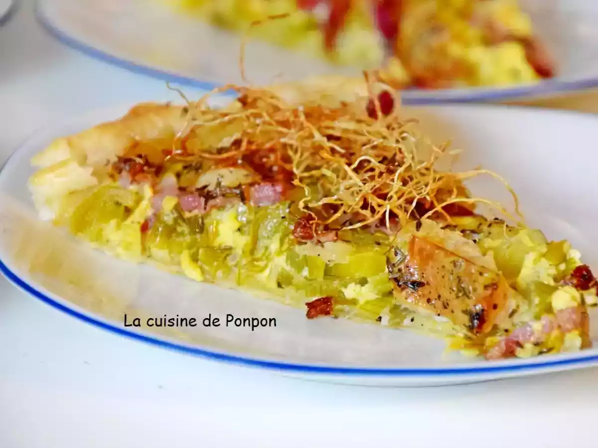 Tarte aux blancs et racines de poireaux et champignons