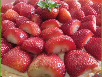 Tarte aux fraises à la crème pâtissière aromatisée à l'amaretto