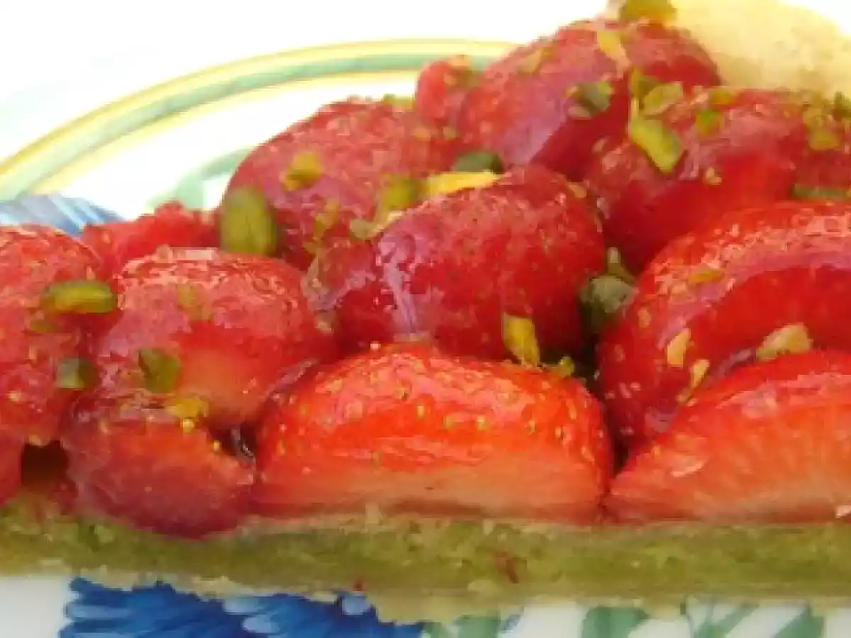 Tarte aux fraises et crème d'amande à la pistache - photo 2