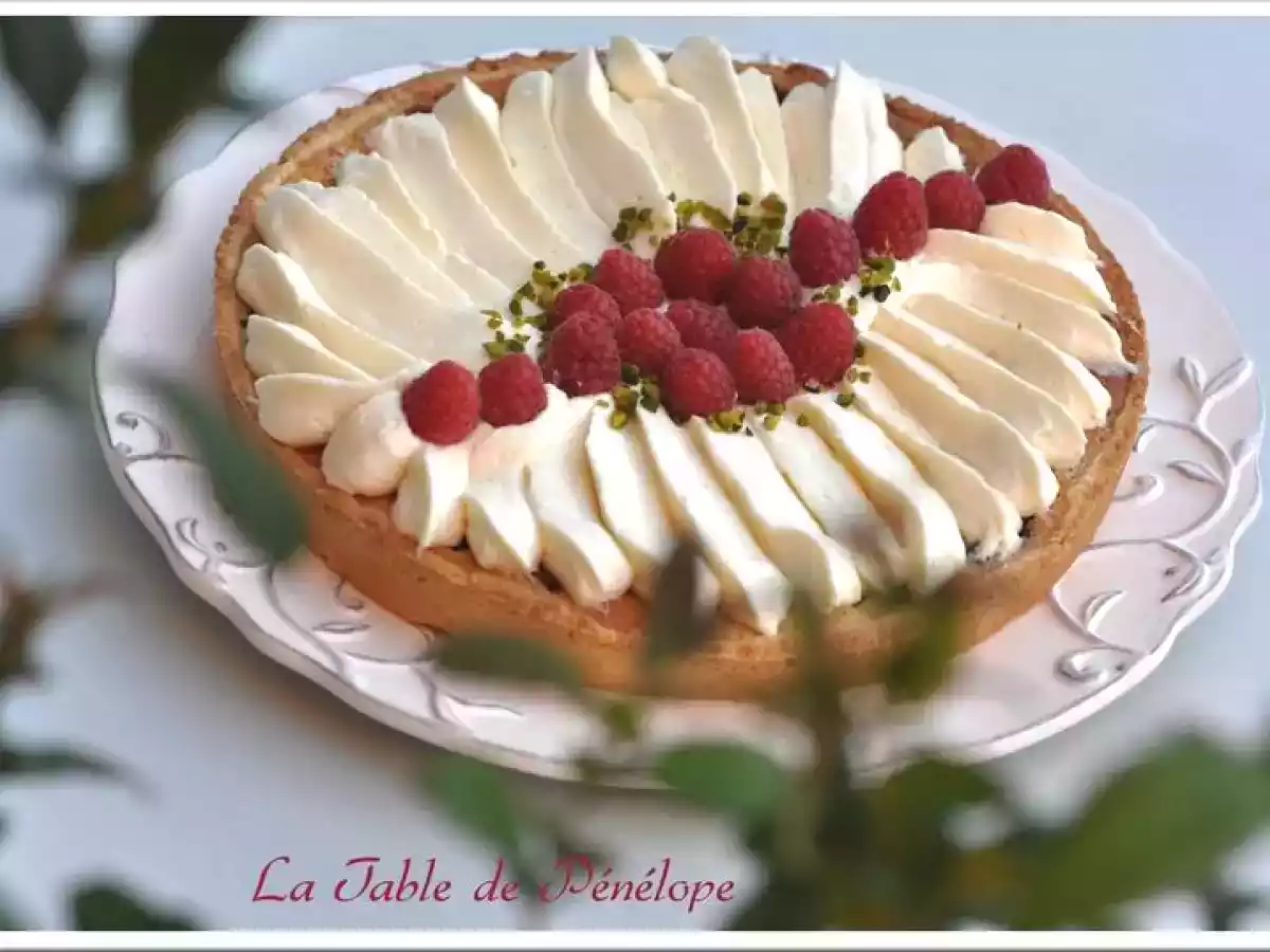 Tarte aux Fruits Rouges à la Ganache Chocolat Blanc