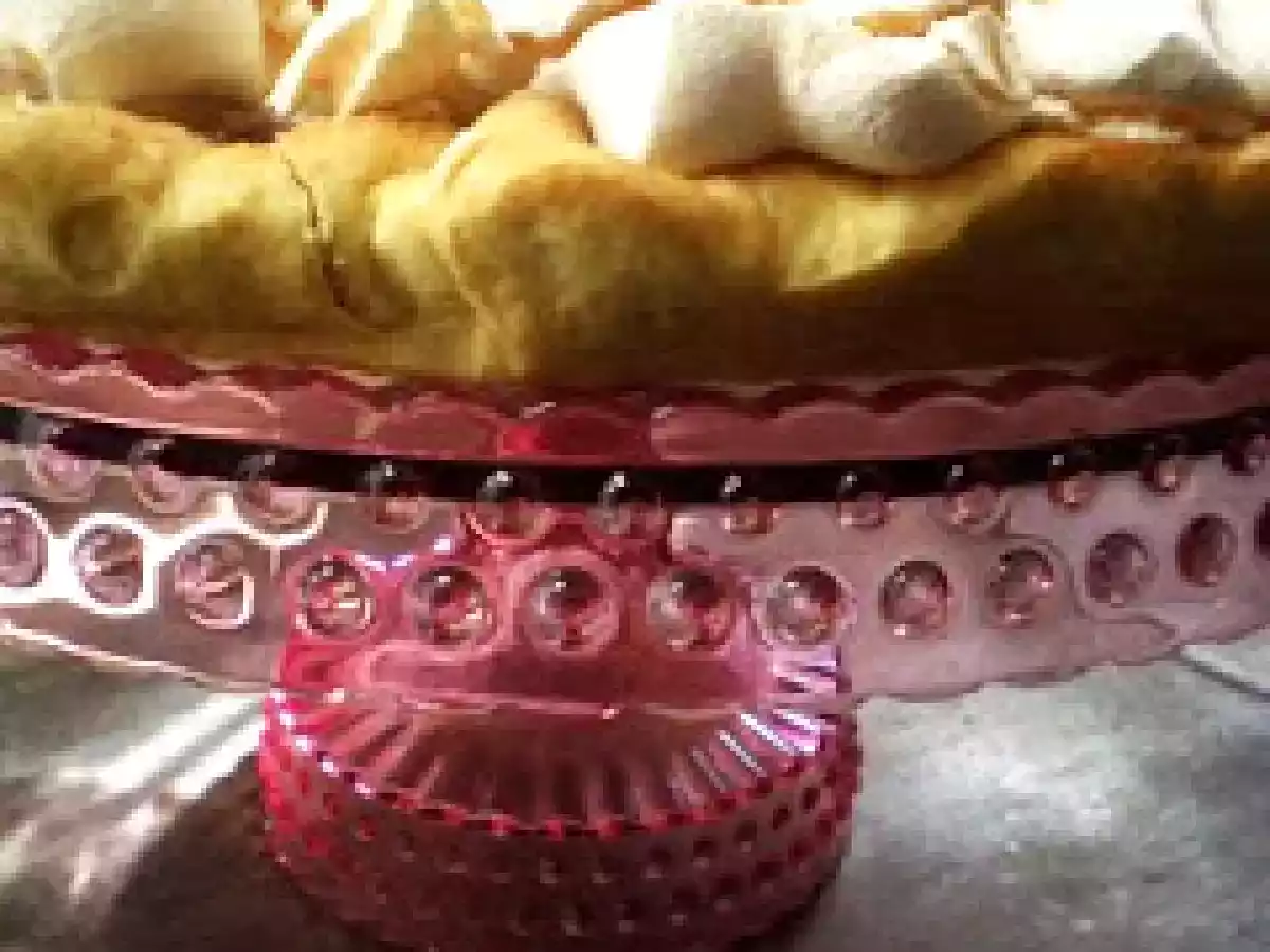 TARTE aux FRUITS ROUGES MERINGUéE