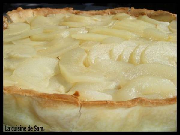 Tarte aux poires sur fond de crème pâtissière