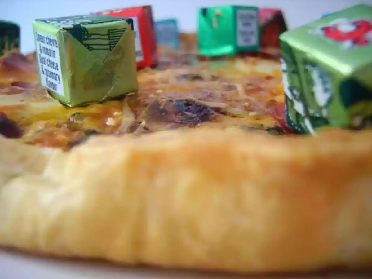 TARTE AUX POIVRONS, ÉPINARDS FRAIS ET APÉRICUBES - photo 4