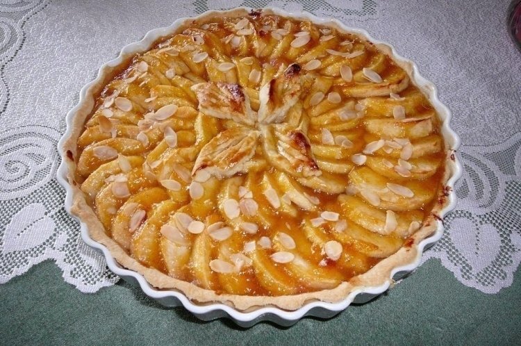 Recette de tarte aux pommes et poires délicieuse