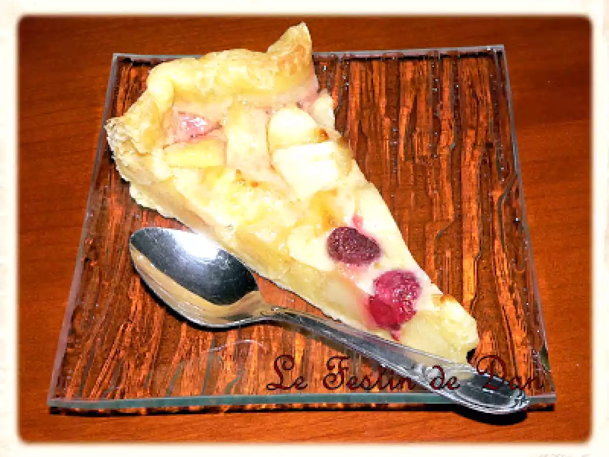 TARTE AUX POMMES, FRAISES ET FLAN