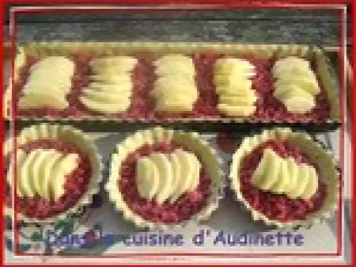 Tarte aux pommes sur brisures de framboises - photo 2