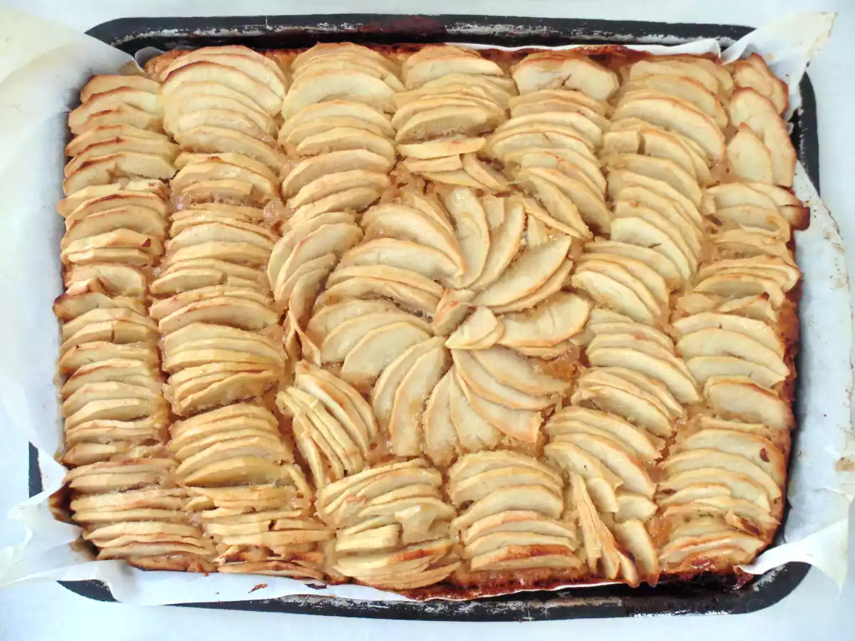 Tarte aux pommes sur crème d'amande (pâte au fromage blanc) - photo 3