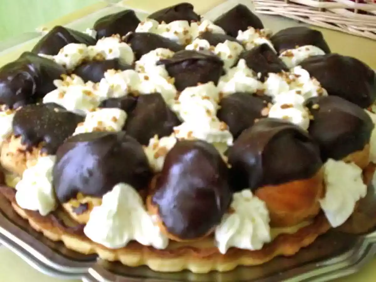 TARTE AUX PROFITEROLLES