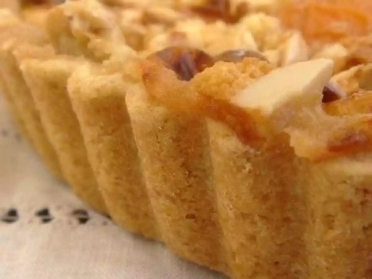 Tarte aux prunes jaunes et abricots sur crème d'amande - photo 2