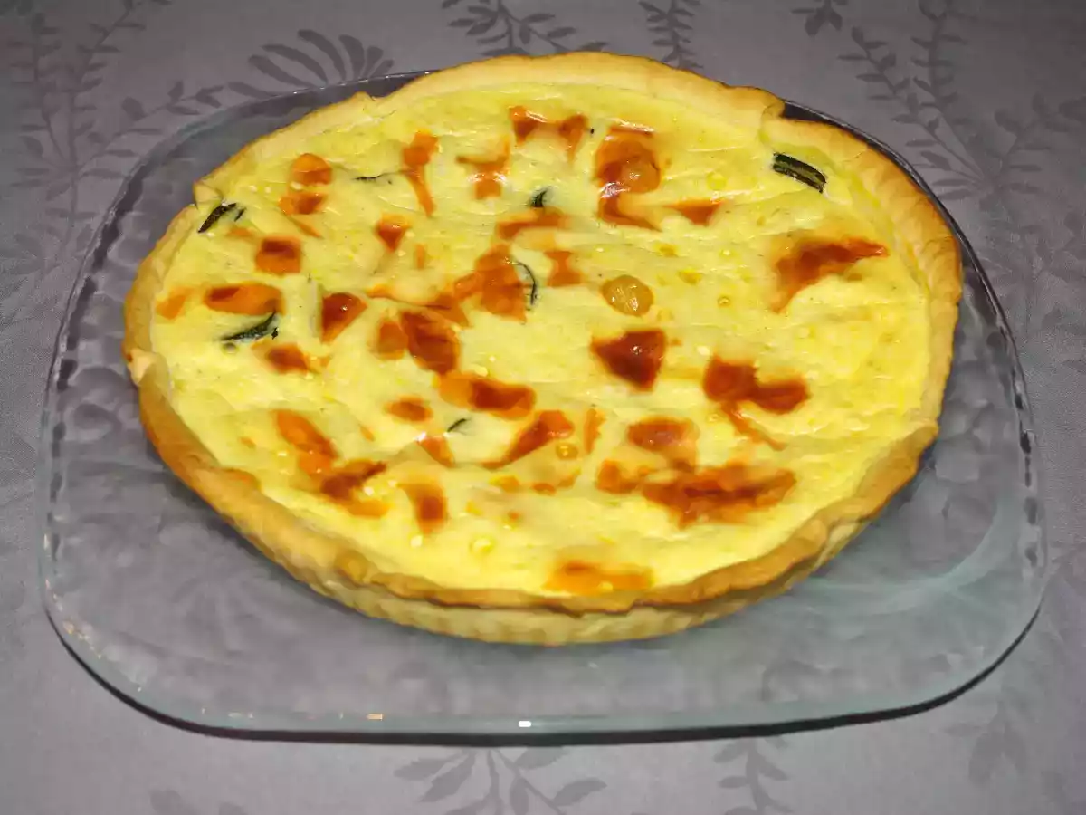 TARTE COURGETTE, POMME ET MIMOLETTE