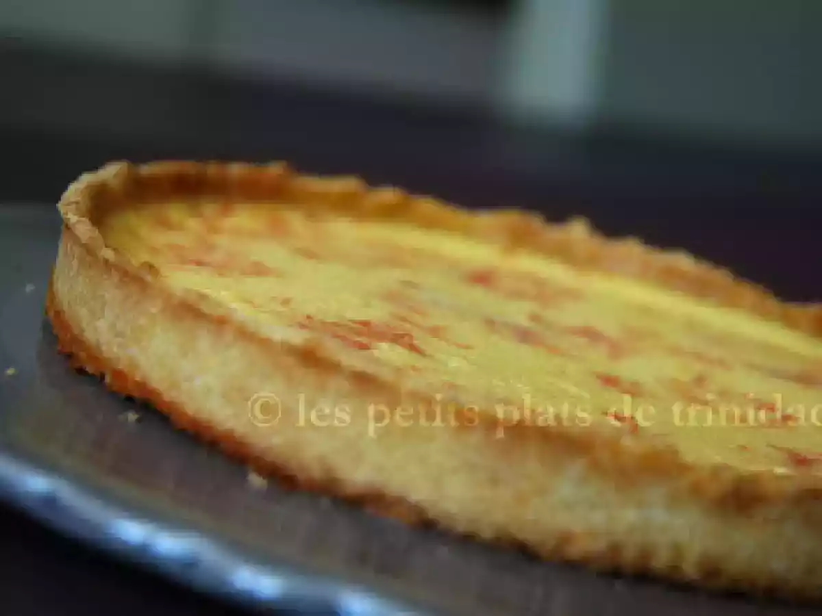 Tarte crémeuse au pamplemousse comme une tarte au citron