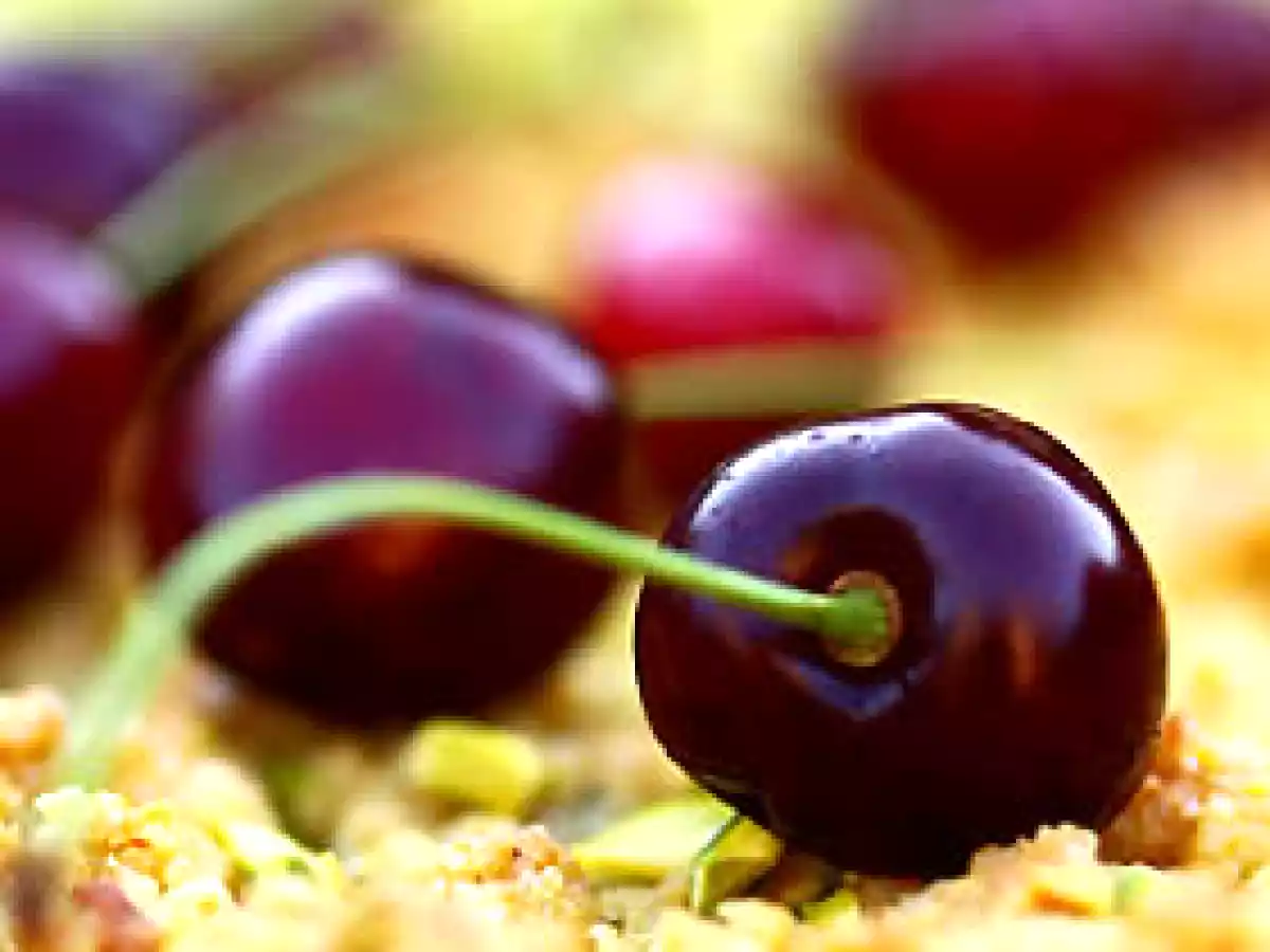 Tarte-crumble aux cerises et aux pistaches - photo 2