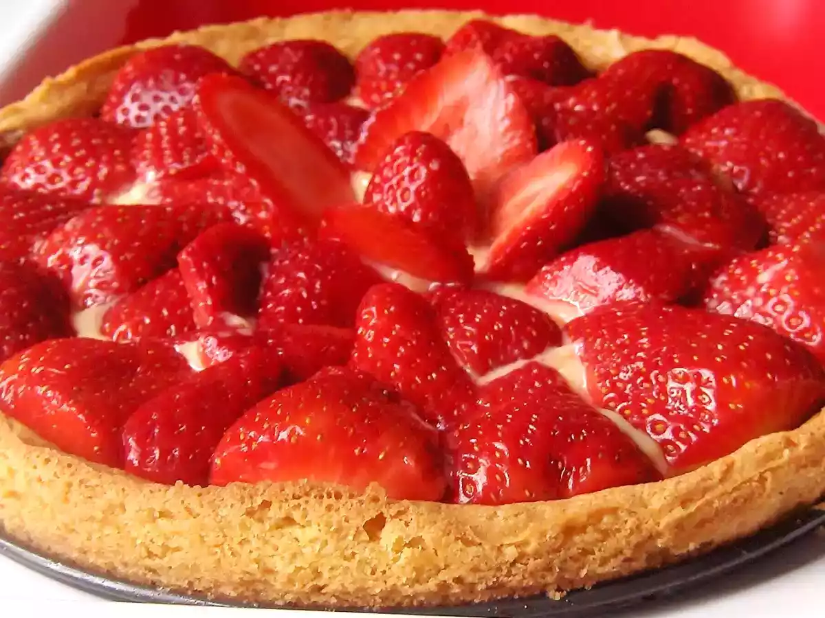 TARTE DE SABLE BRETON AUX FRAISES ET A LA CREME DE CITRON
