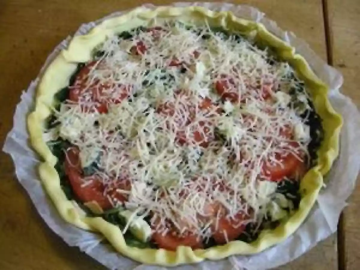 Tarte délicieuse tomate-épinards