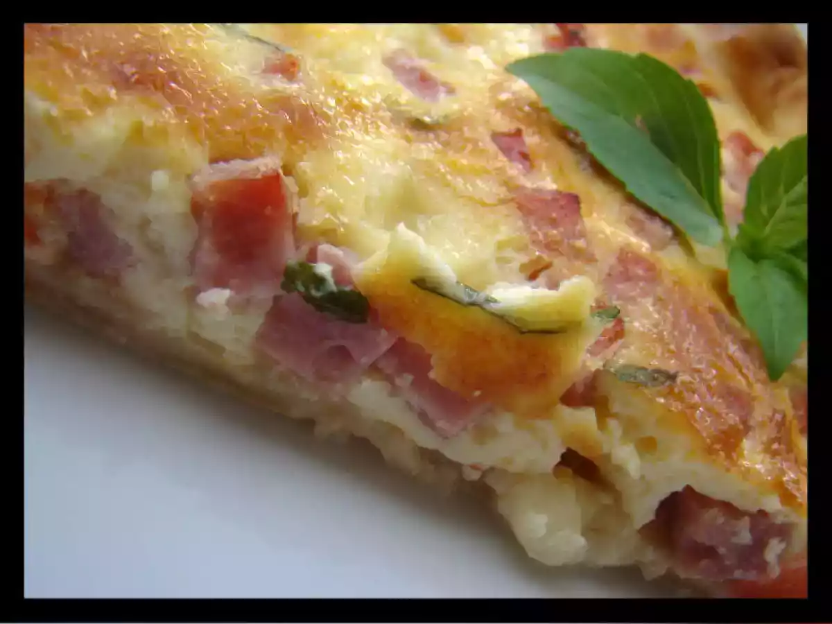 Tarte express tomates, mozza, jambon et basilic frais - photo 5