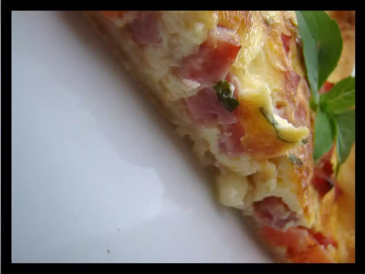 Tarte express tomates, mozza, jambon et basilic frais - photo 6