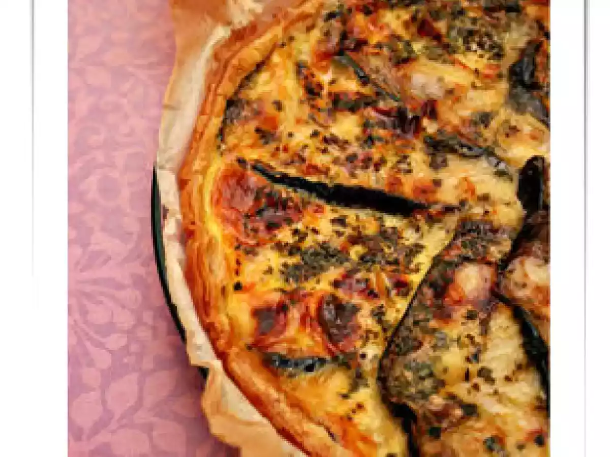 Tarte Feuilletée aux Aubergines Grillées et Cabécou