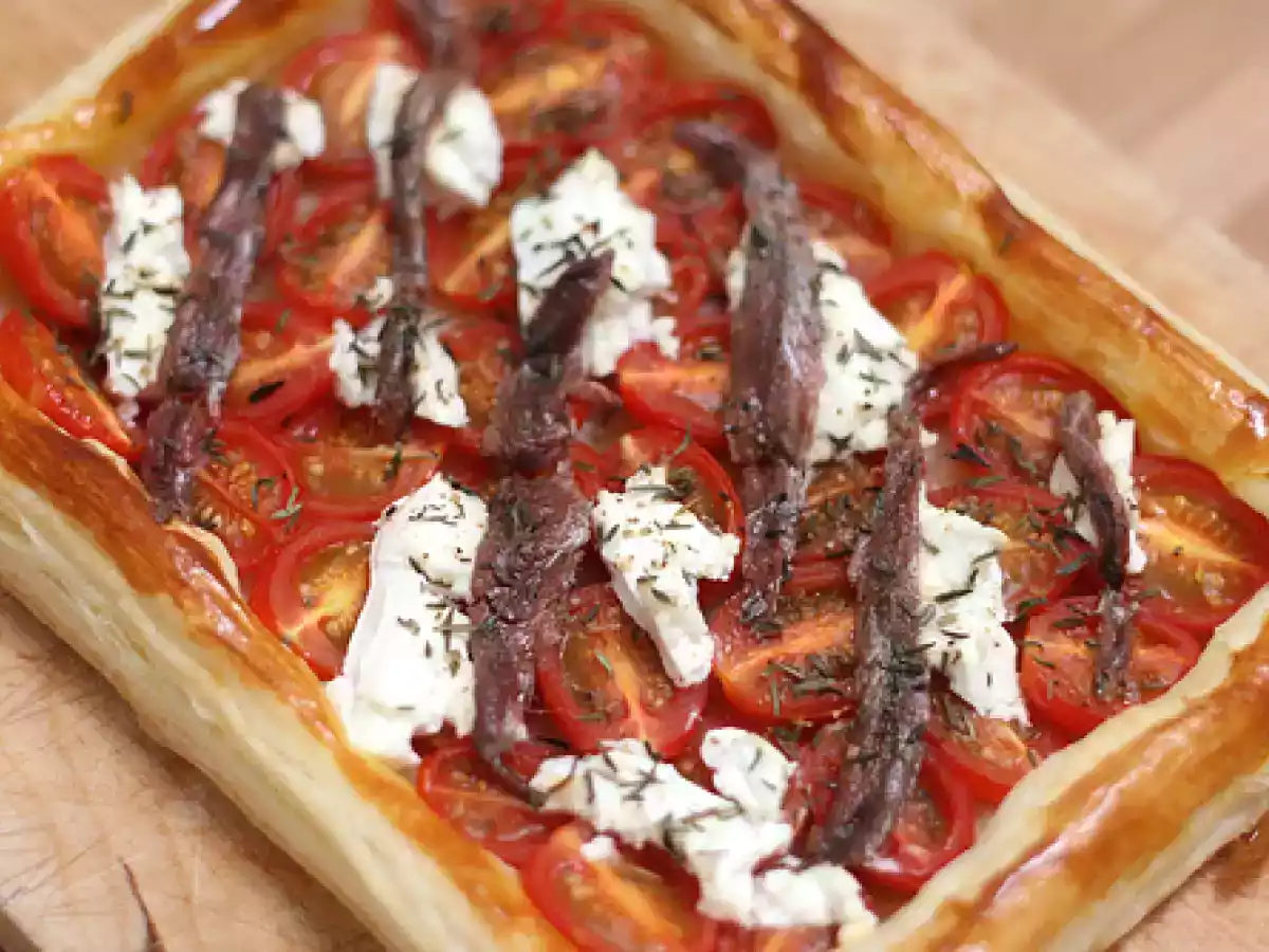 Tarte feuilletée aux tomates-cerises, chèvre & anchois - photo 2