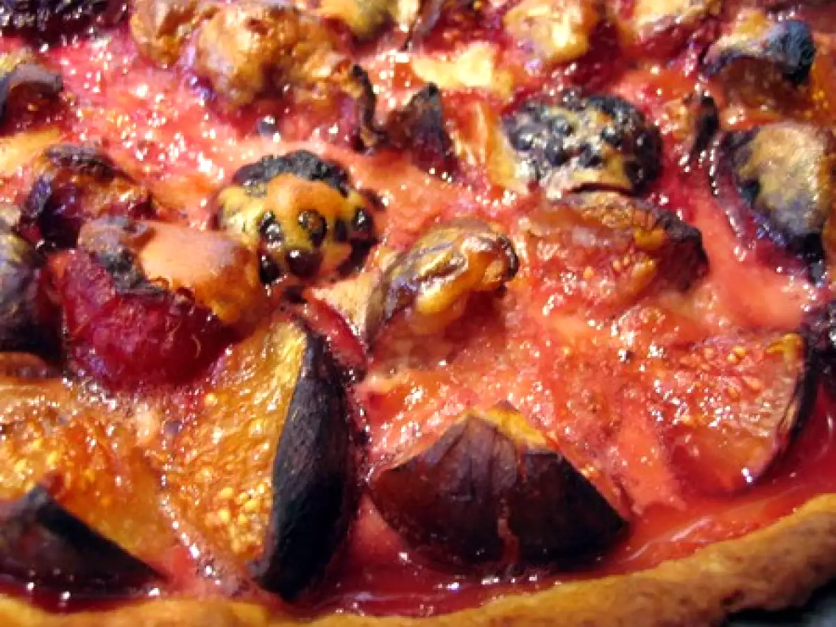 Tarte figues framboises mures et purée d'amande - photo 4