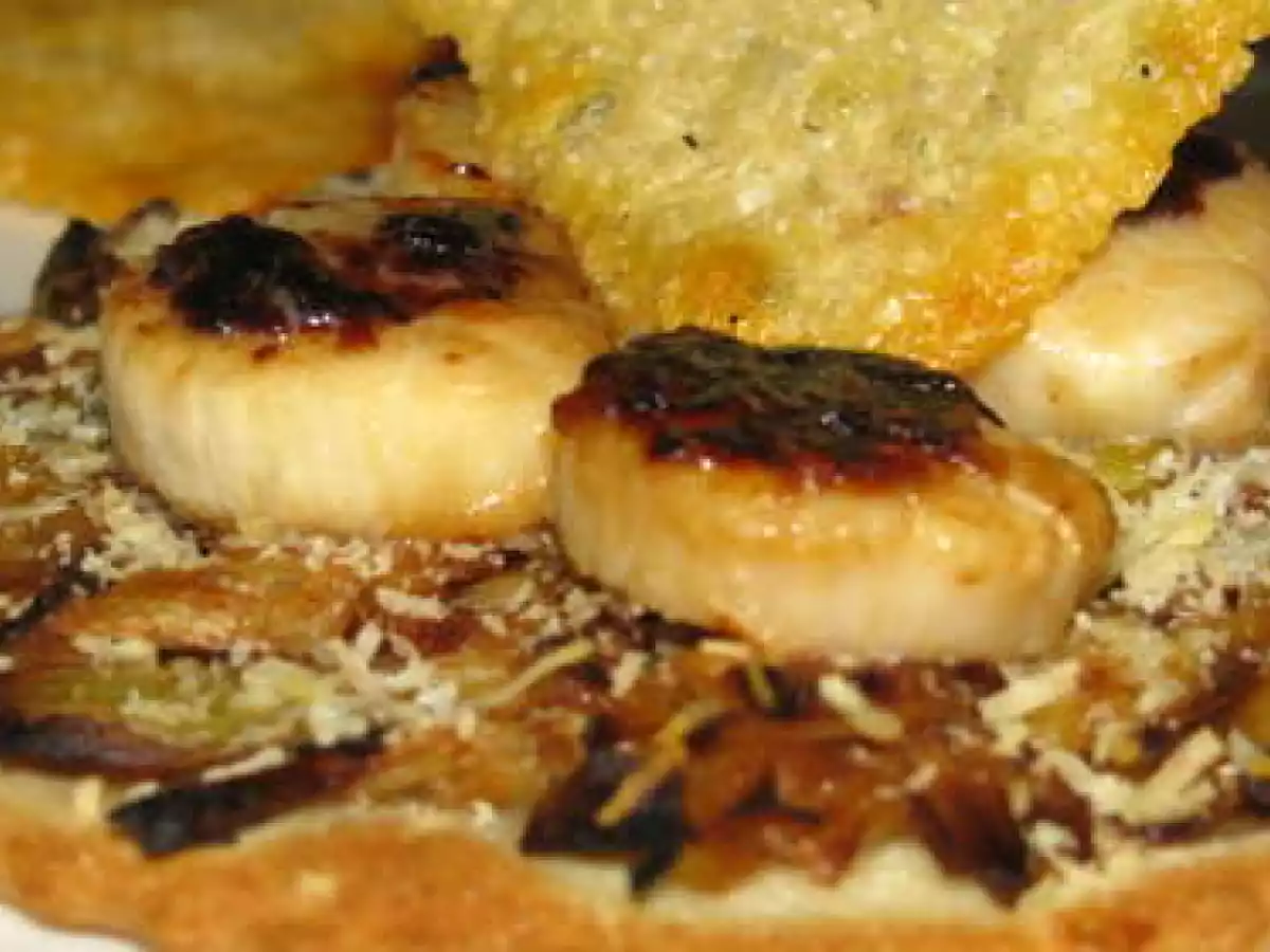 Tarte fine à la fondue de poireau et St Jacques juste poêlées - photo 2