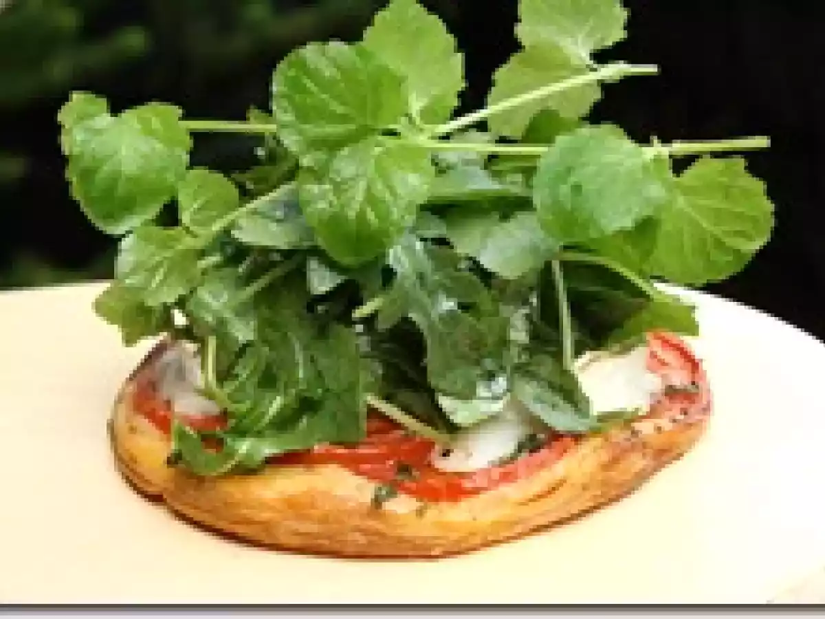 Tarte Fine au Chèvre, Roquette et Sarriette