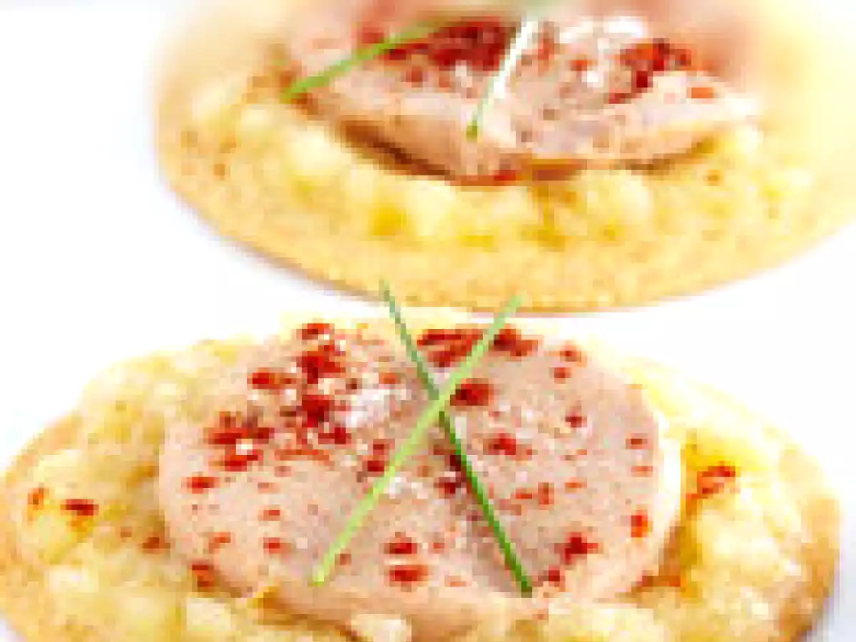 Tarte fine au foie gras et aux pommes