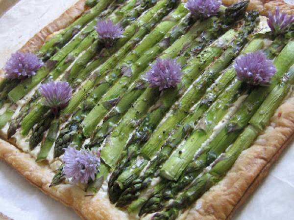 Tarte fine aux asperges