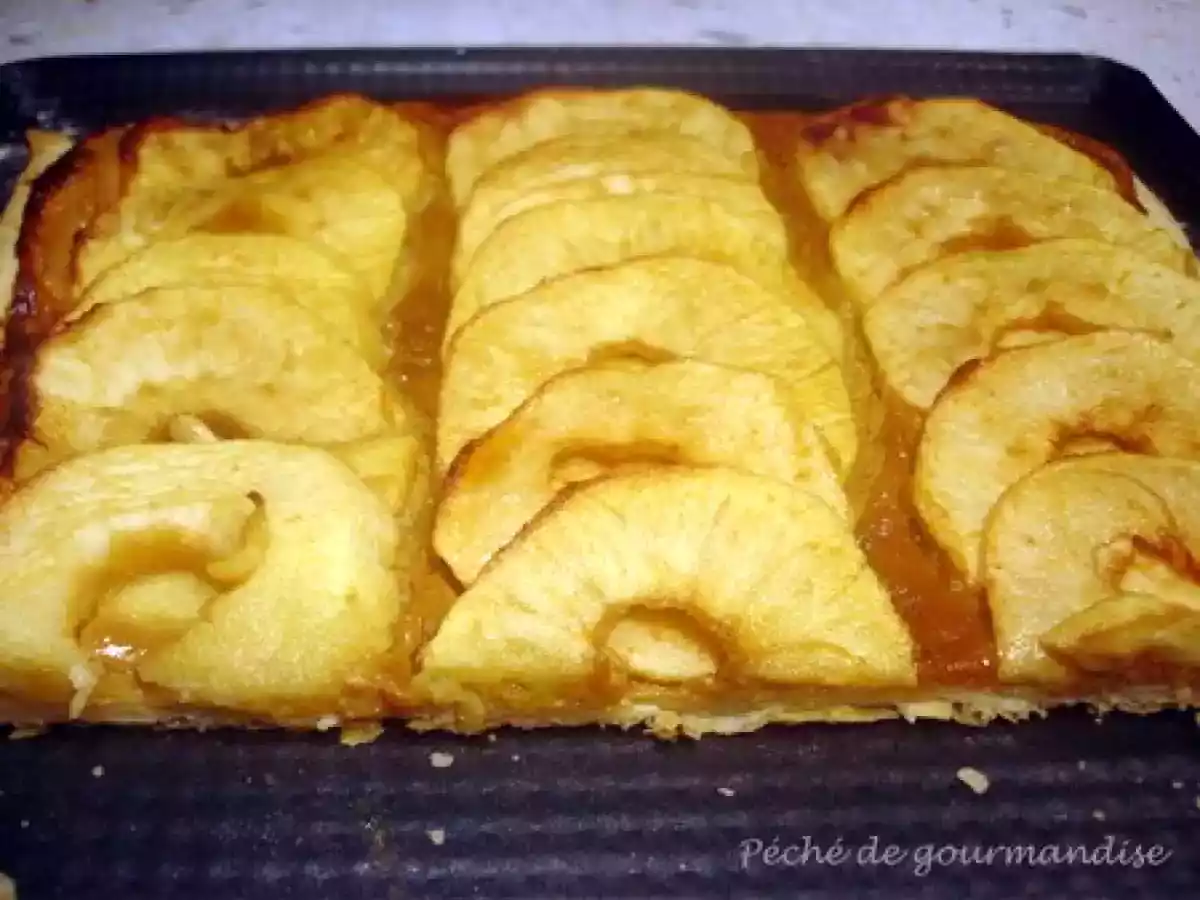 Tarte fine aux pommes et à la confiture de lait