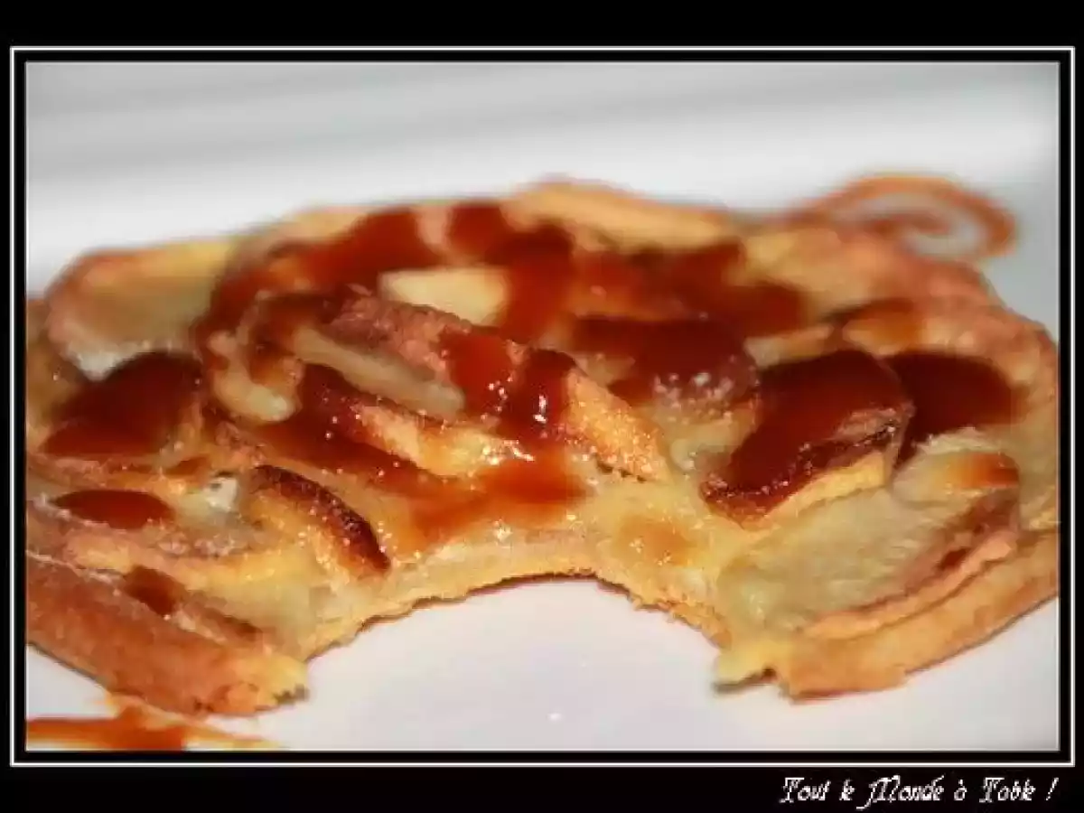 Tarte fine aux pommes et caramel beurre salé - photo 4