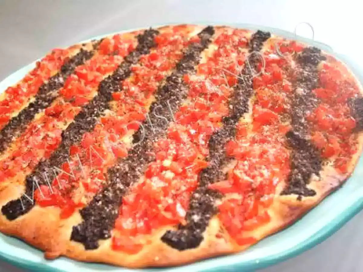 TARTE FINE TOMATE TAPENADE