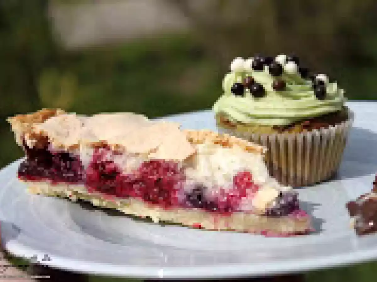 Tarte macaron aux fruits rouges
