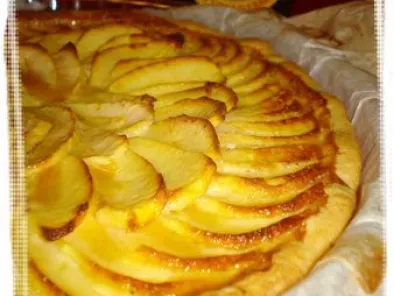 Tarte pâtissière aux pommes & au sirop d'érable (rapide et savoureuse)