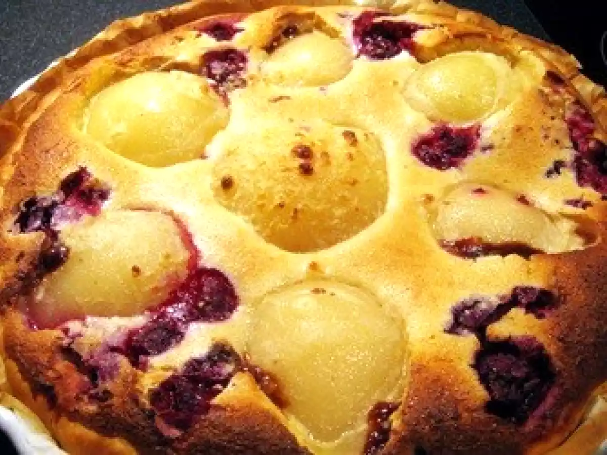 Tarte poire et framboise amandine prête en 5 minutes.
