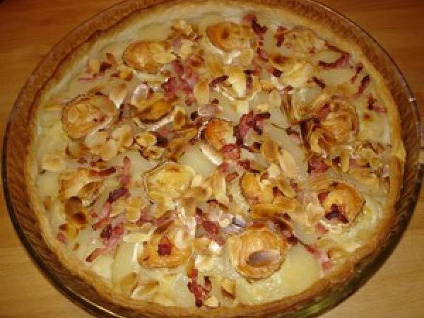 Tarte Poires Chevre Et Lardons Aux Amandes Effilees Recette Ptitchef