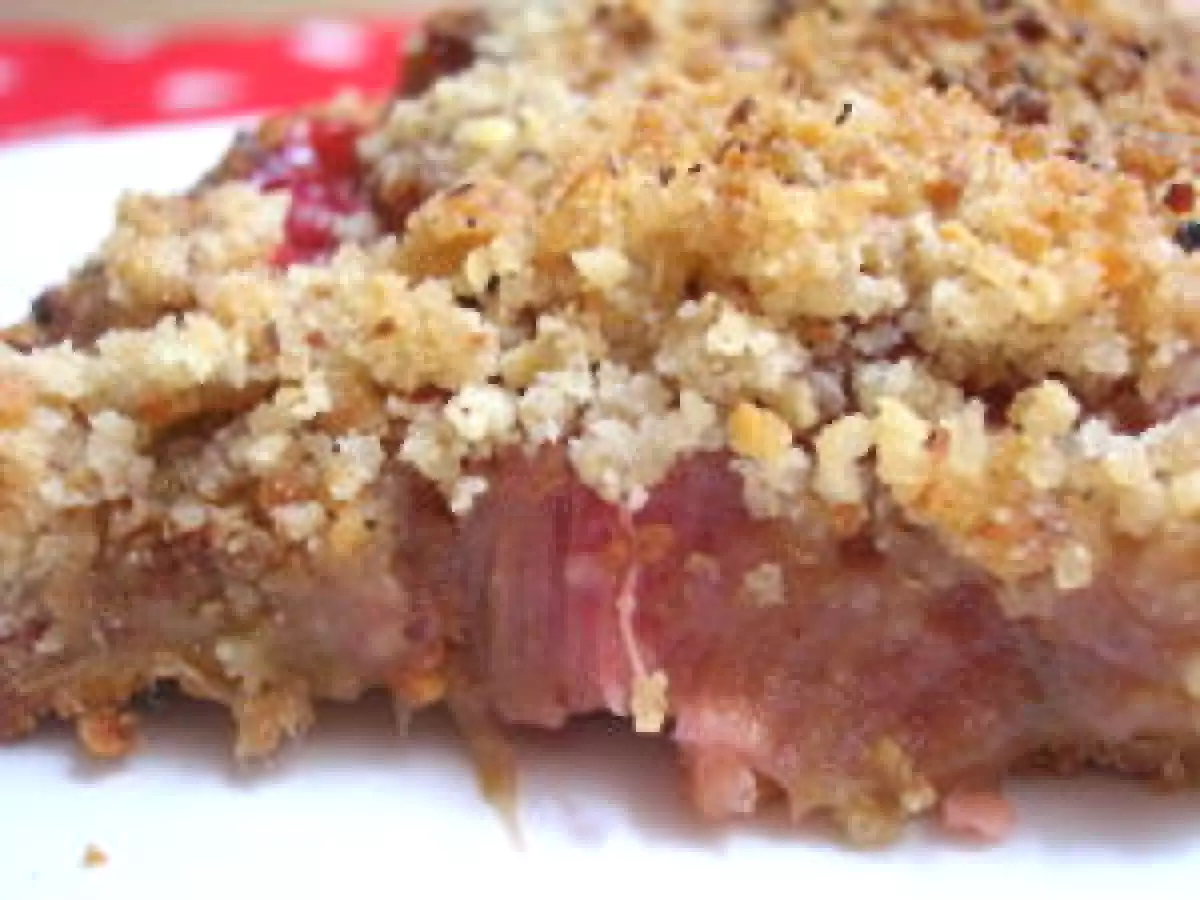 Tarte rustique à la rhubarbe et son crumble à la noisette... - photo 3
