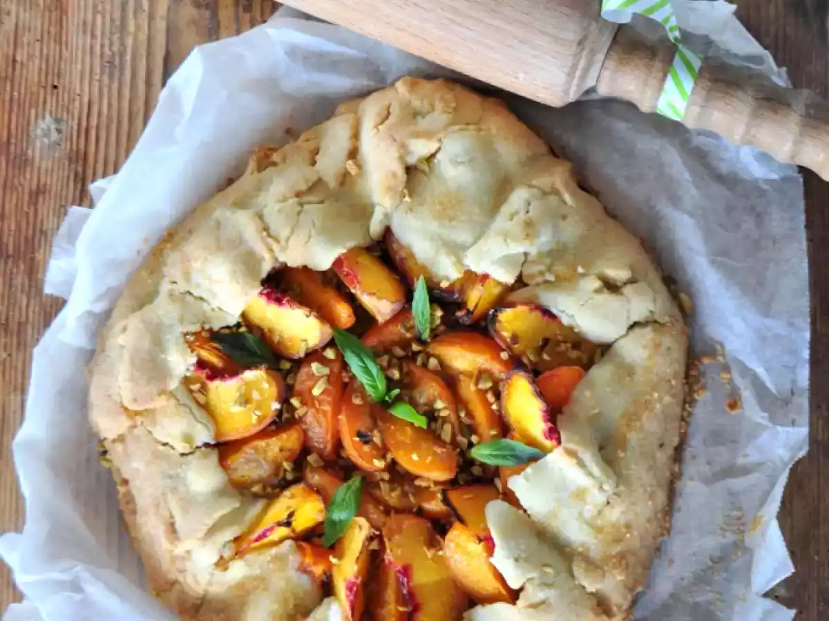 Tarte rustique, pêche, abricot, pistache & basilic - photo 2