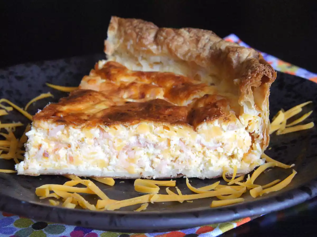 Tarte salée au saumon fumé et à la mimolette