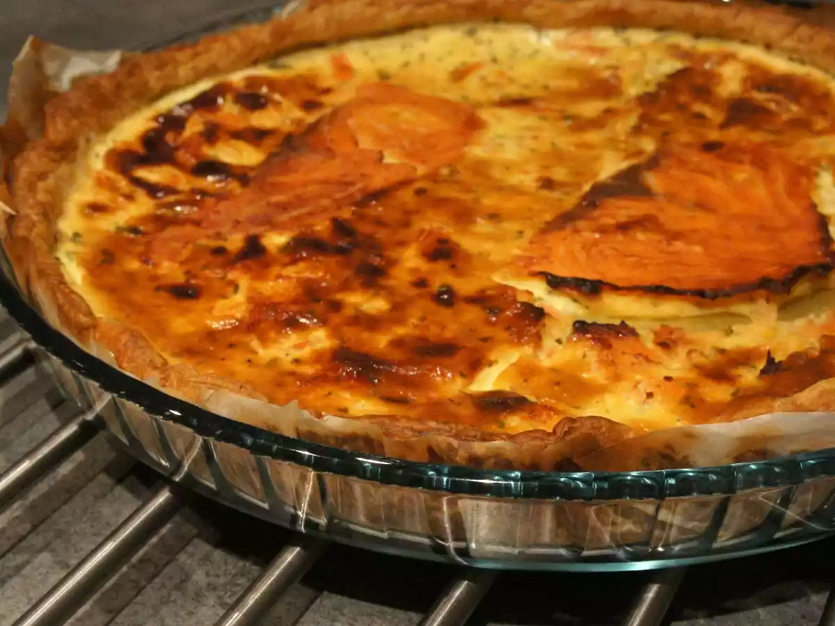 Tarte saumon fumé, ail et fines herbes - photo 2