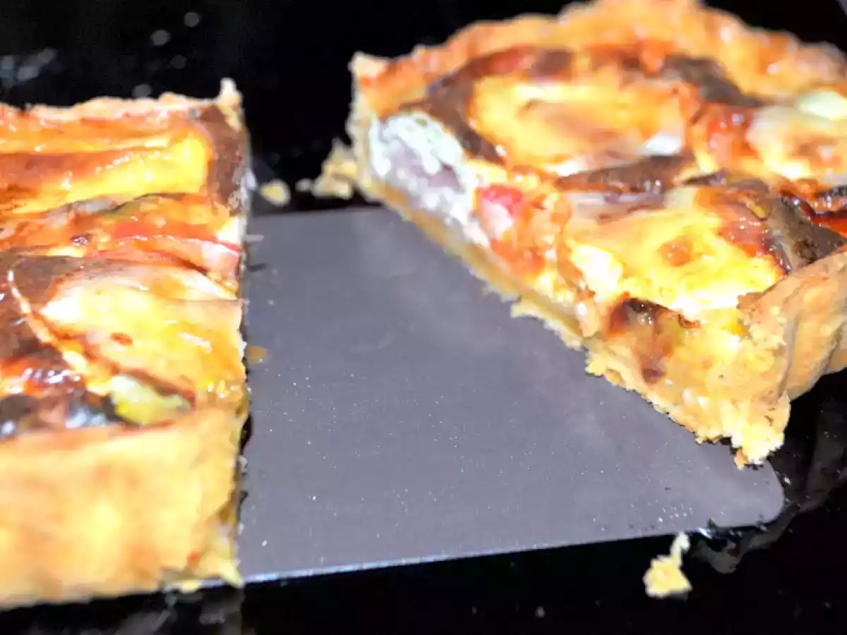 Tarte Serrano, Tomates & Chaussée aux Moines {Pâte brisée Piment d’Espelette & T